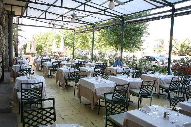 เมเยอร์ มอน เรปอส พาเลซ - สำหรับผู้ใหญ่เท่านั้น Hotel Corfu  ภายนอก รูปภาพ